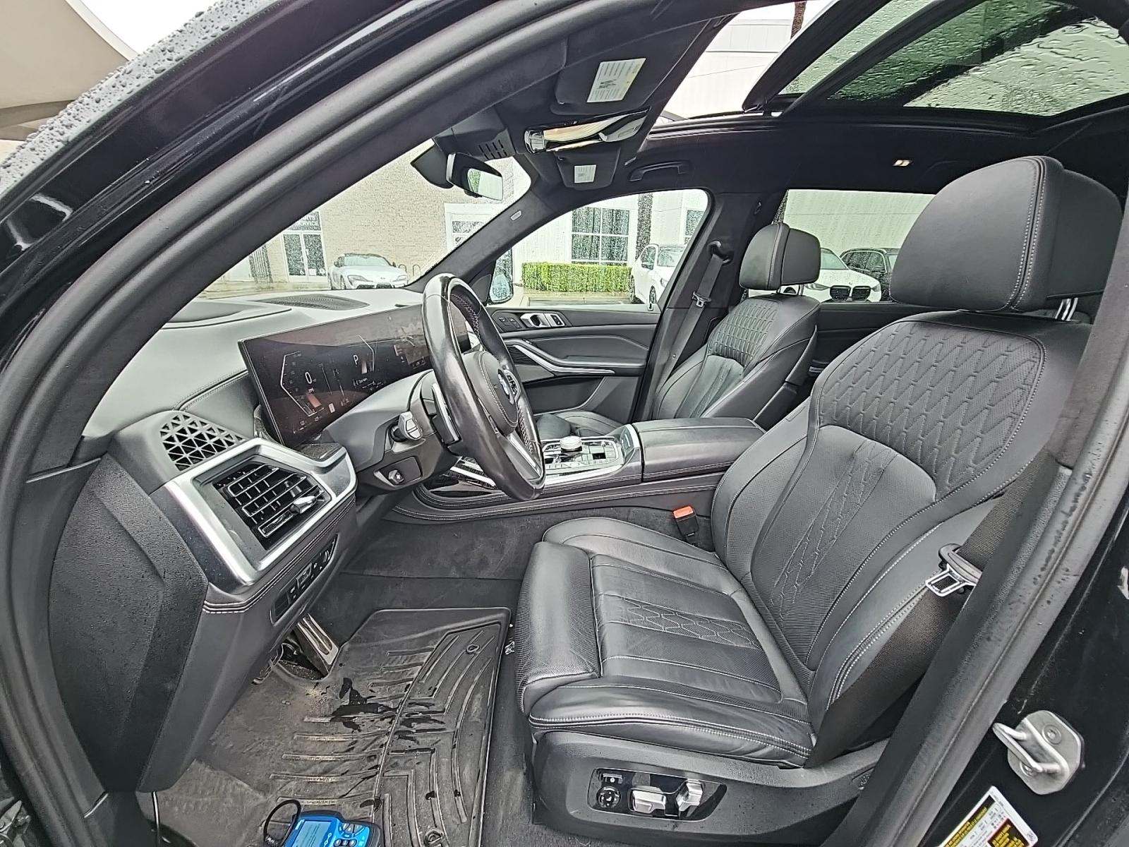 2023 BMW X7 M60i AWD