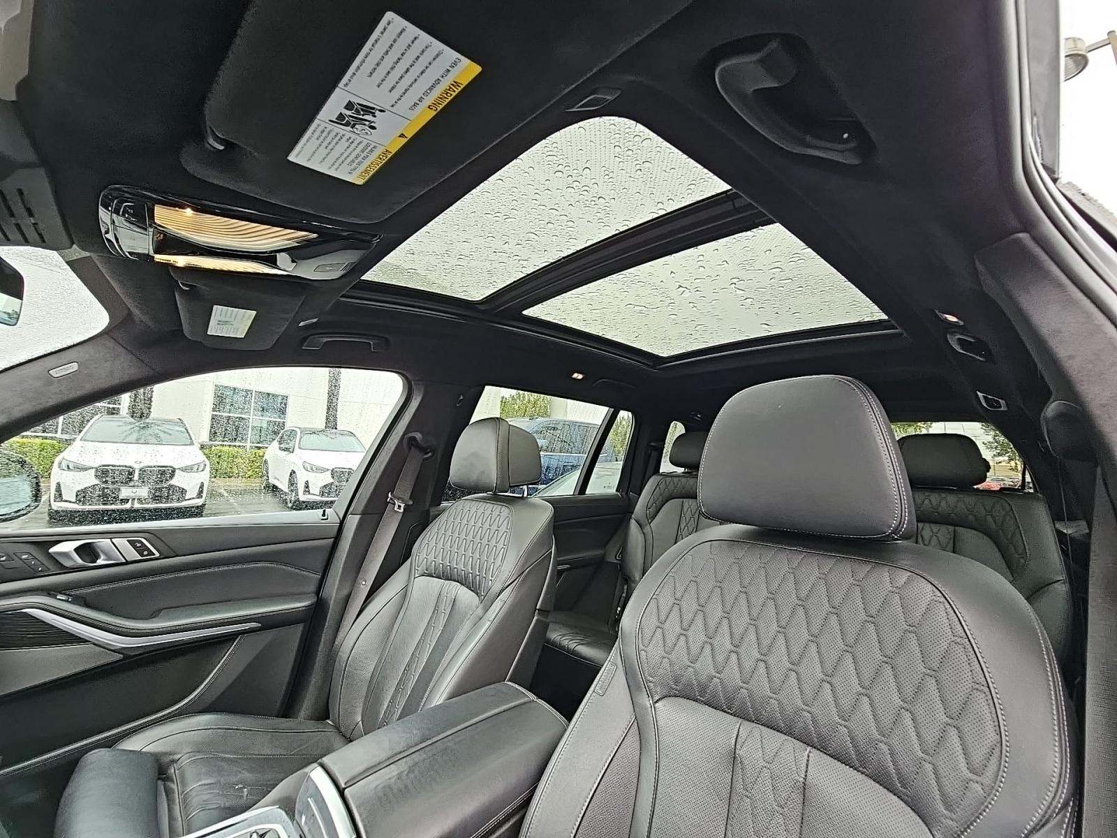 2023 BMW X7 M60i AWD