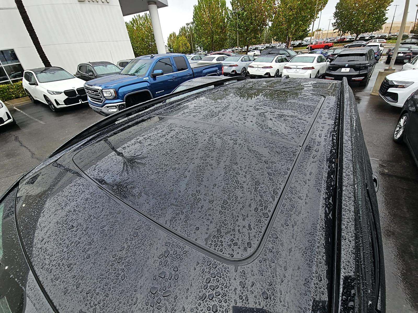 2023 BMW X7 M60i AWD