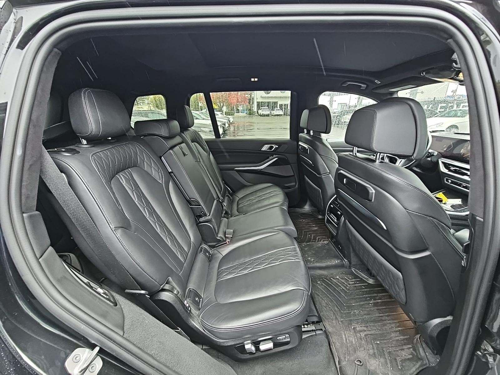 2023 BMW X7 M60i AWD