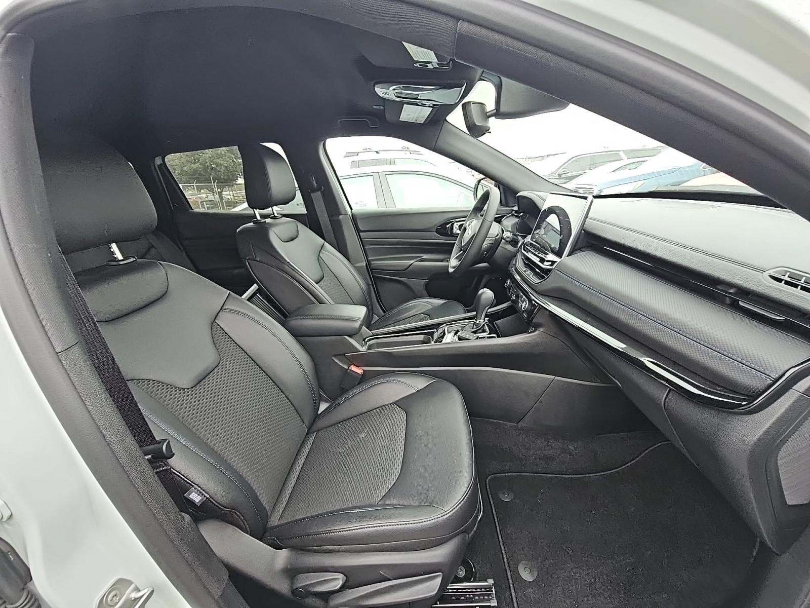 2025 Jeep Compass Latitude AWD