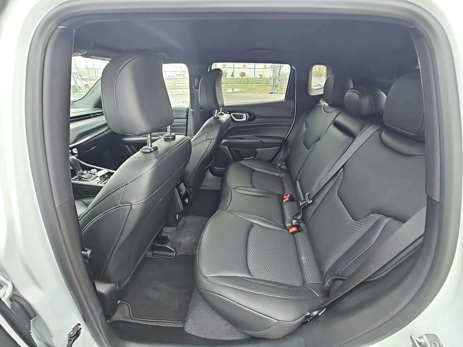 2025 Jeep Compass Latitude AWD