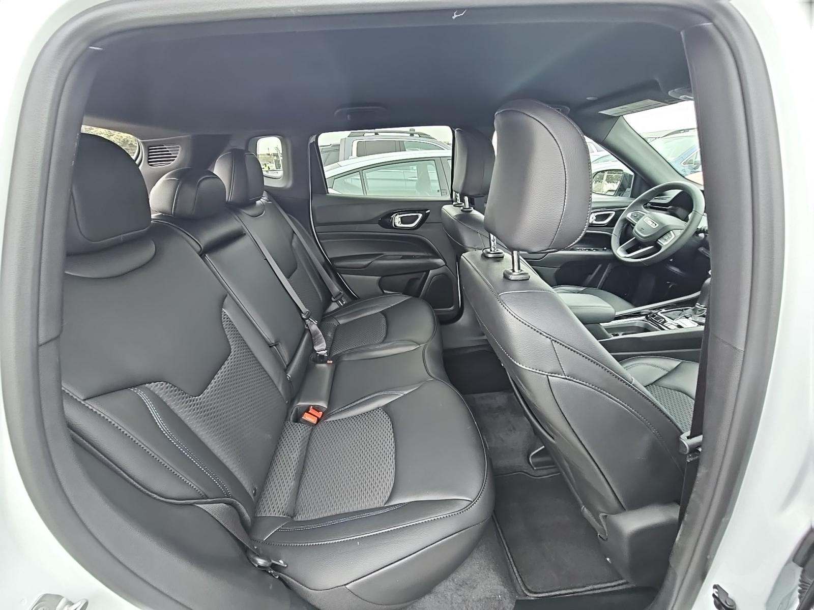 2025 Jeep Compass Latitude AWD