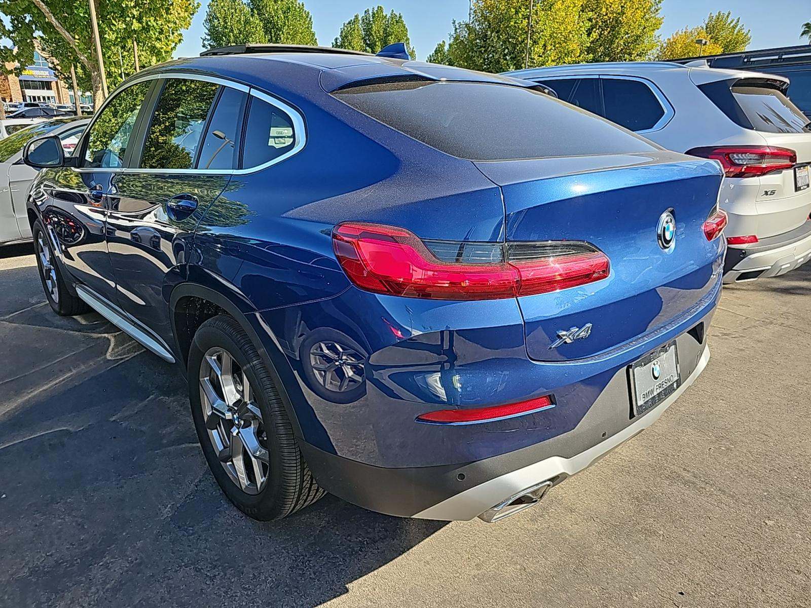 2023 BMW X4 xDrive30i AWD