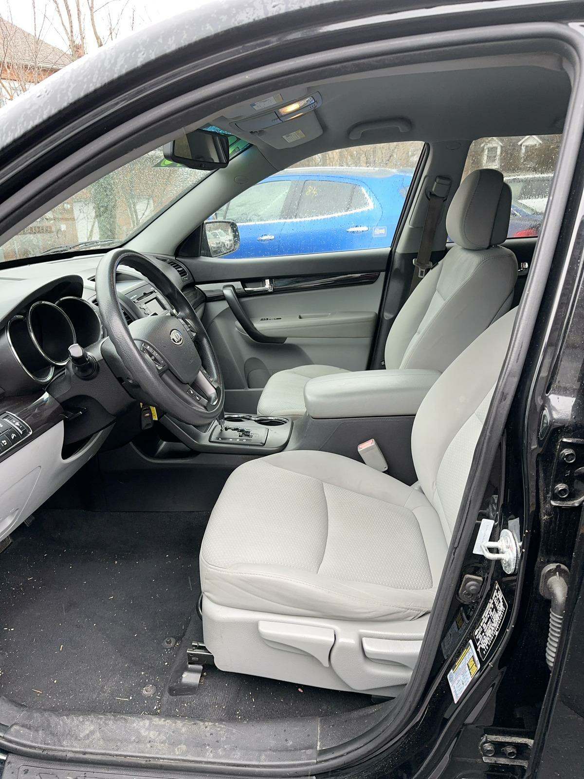 2012 Kia Sorento LX FWD