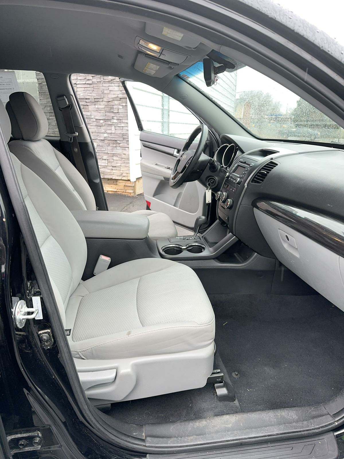 2012 Kia Sorento LX FWD