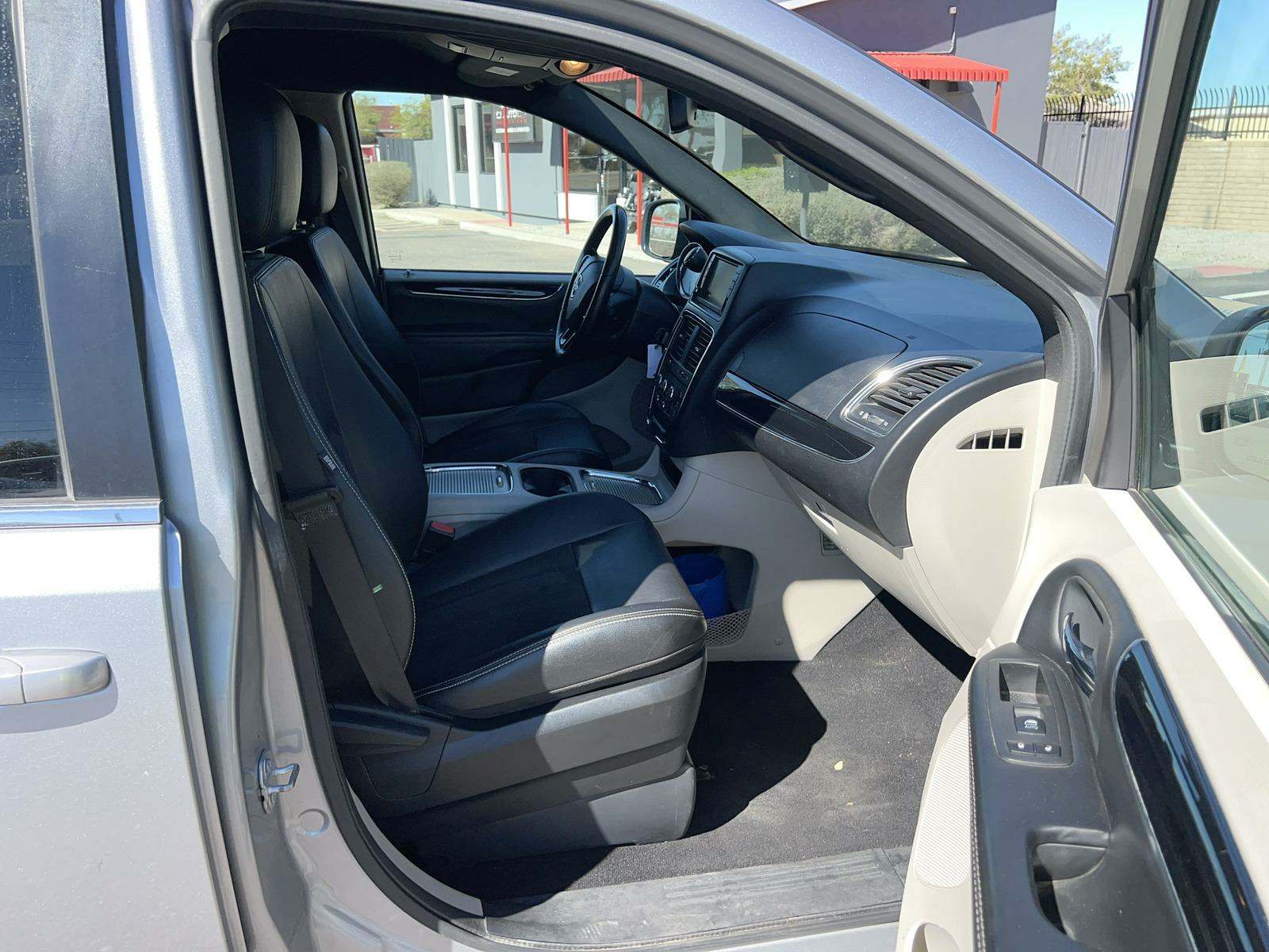 2020 Dodge Grand Caravan SXT FWD