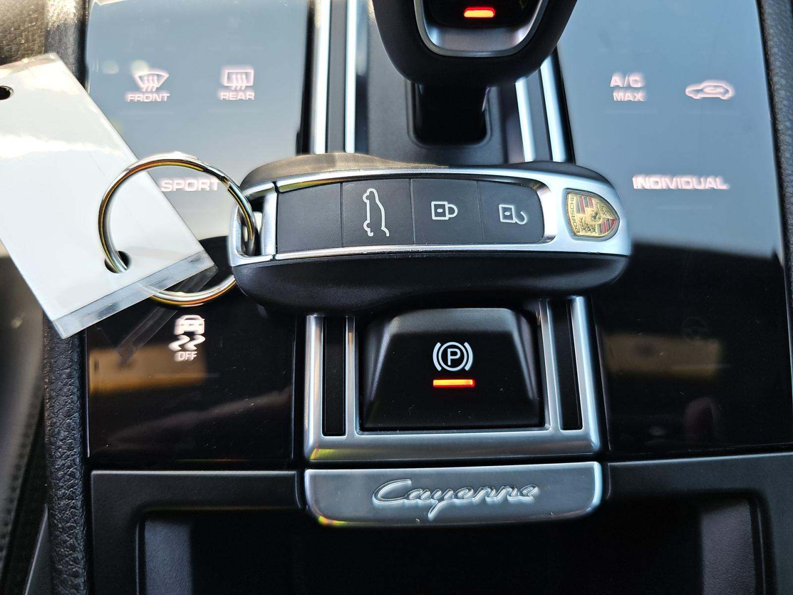 PORSCHE CAYENNE - 8