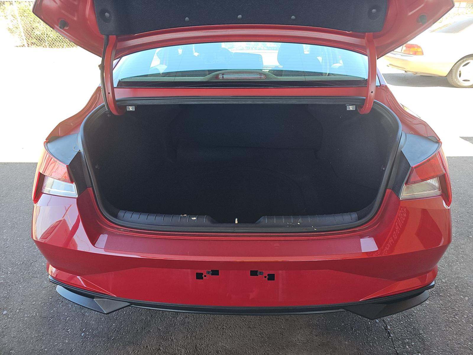2023 Hyundai Elantra SEL FWD