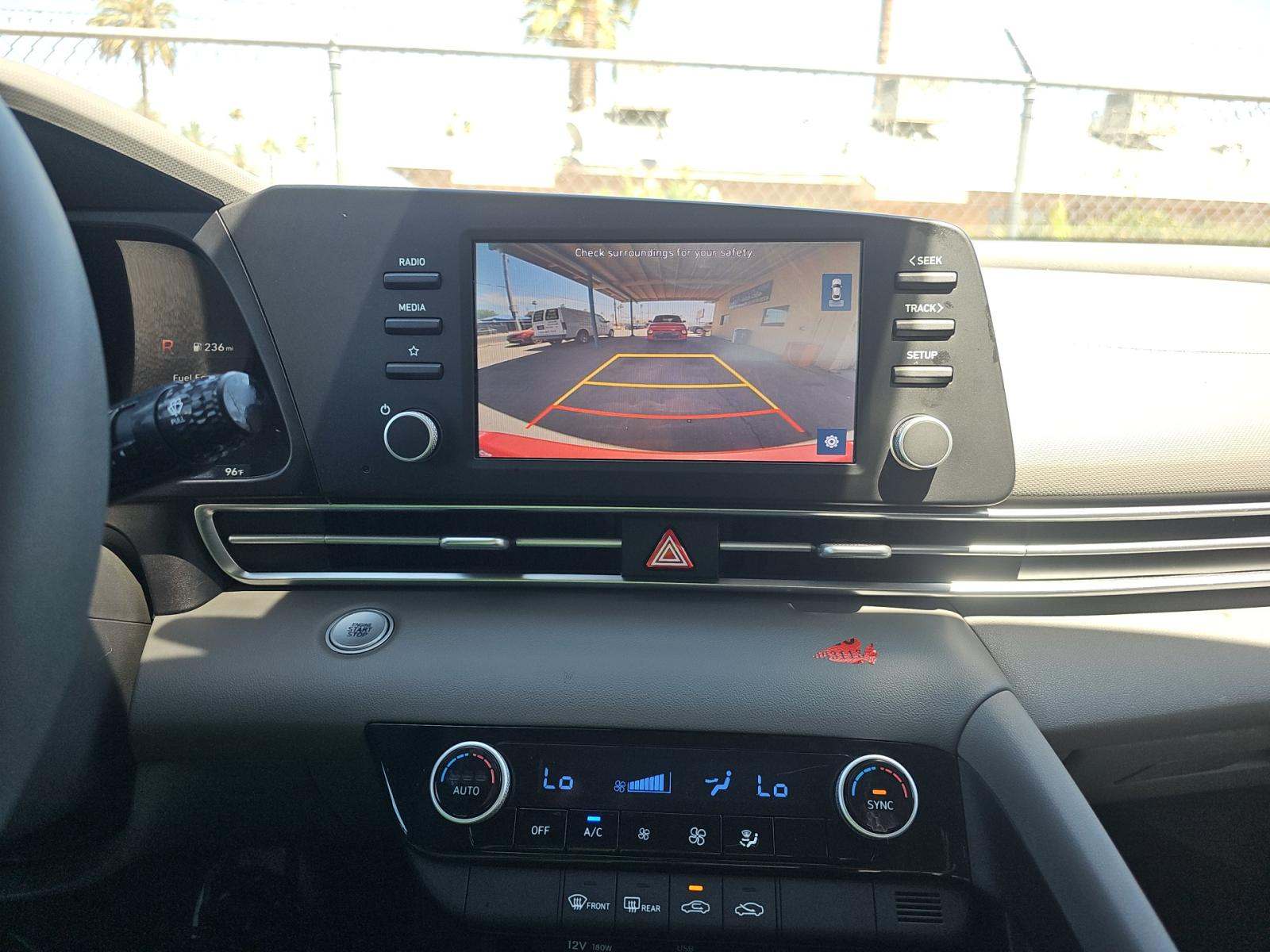 2023 Hyundai Elantra SEL FWD