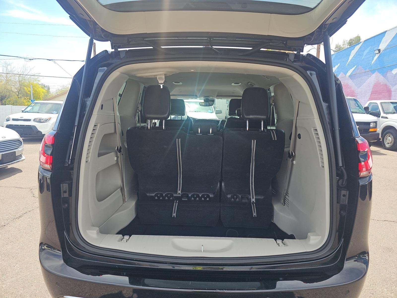 2024 Chrysler Pacifica Touring L FWD