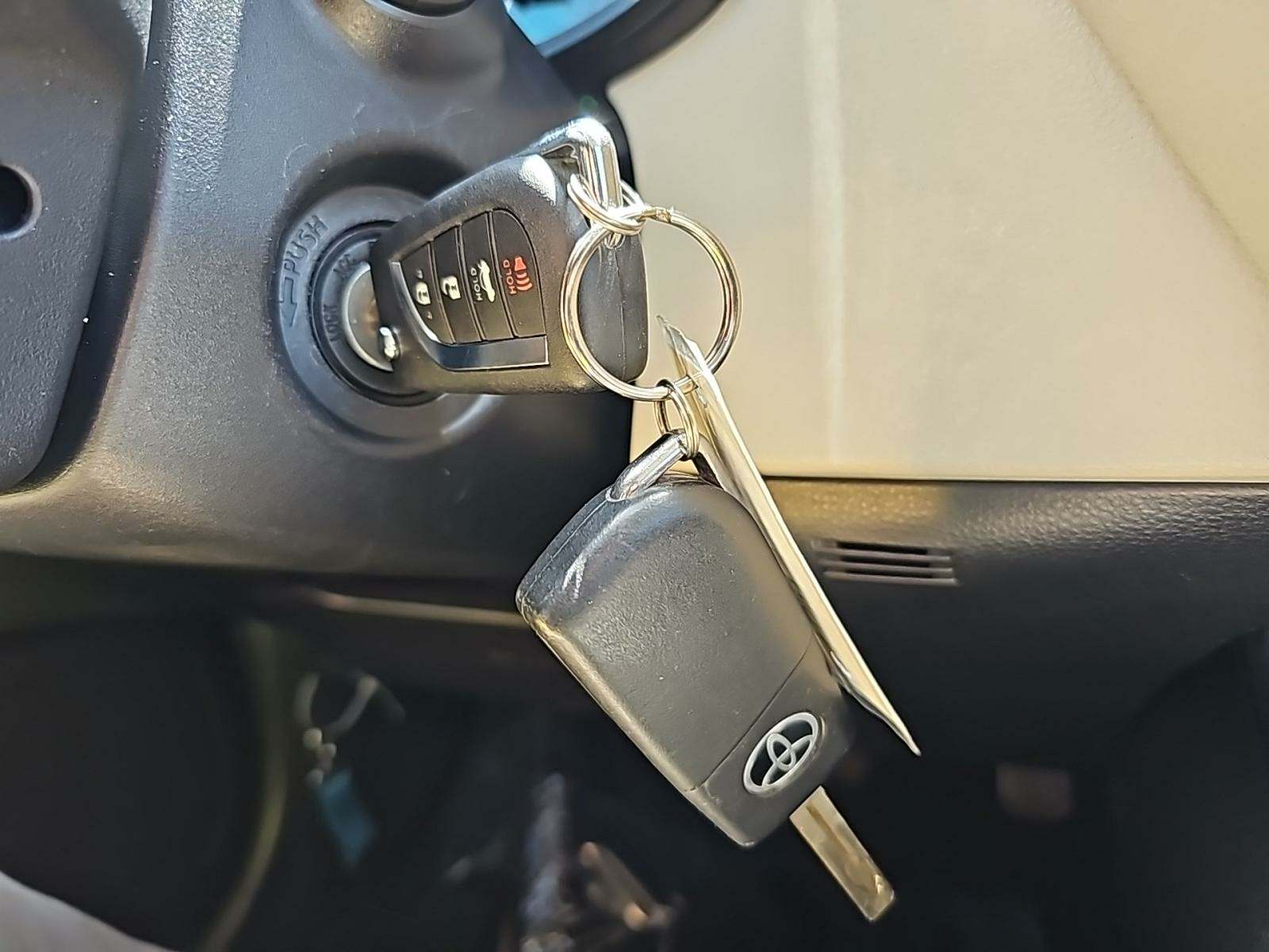 2021 Toyota Corolla LE FWD