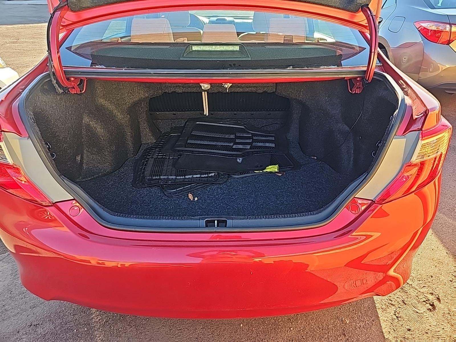 2012 Toyota Camry LE FWD