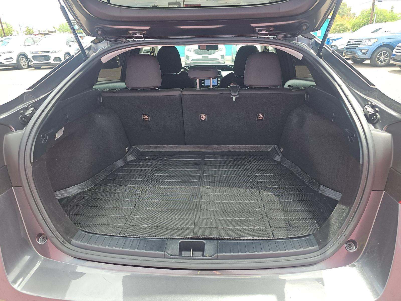 2022 Toyota Prius LE FWD