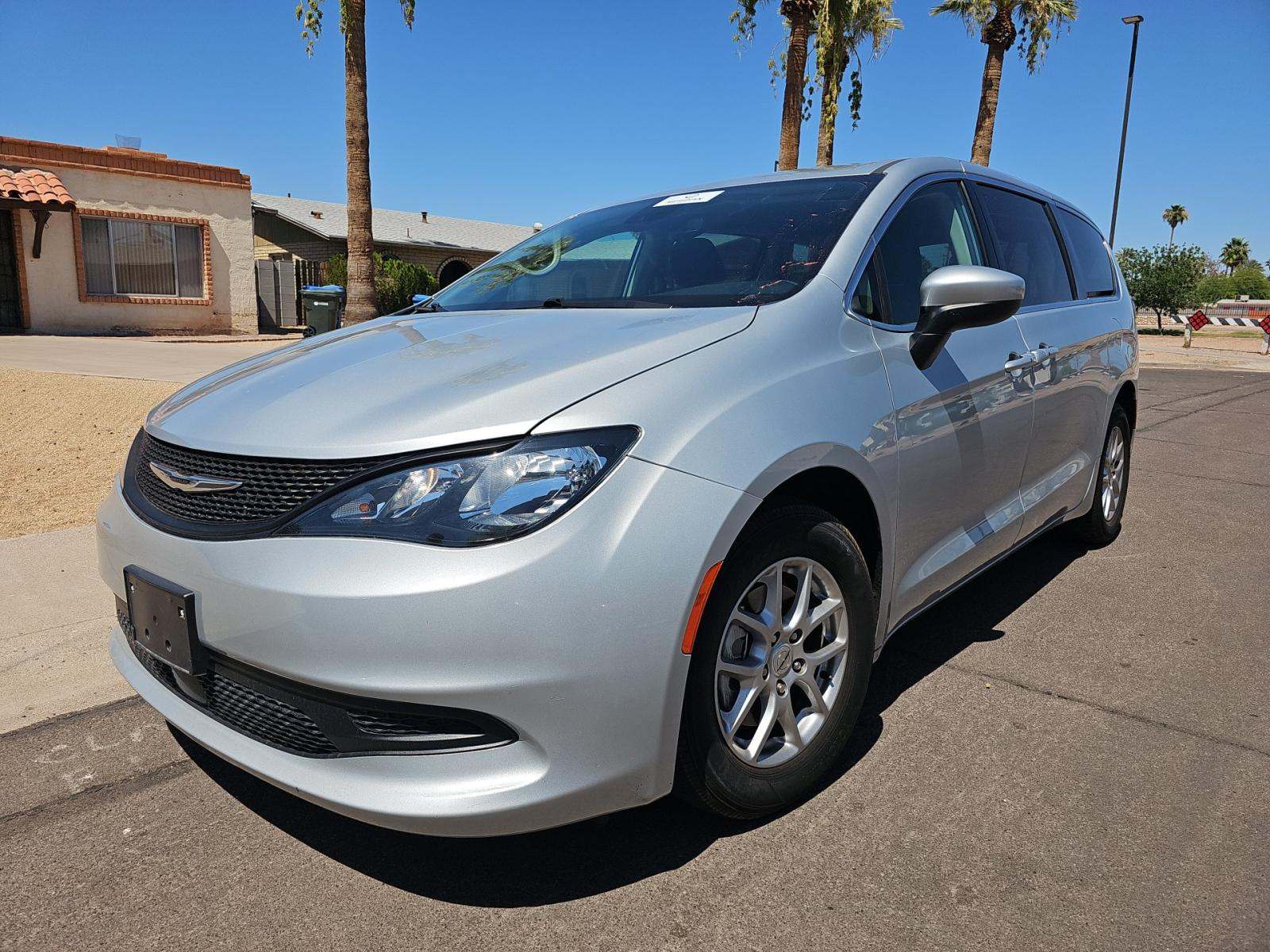 CHRYSLER VOYAGER - 1