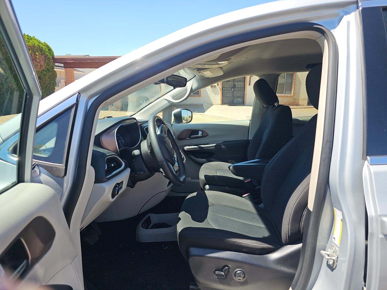 CHRYSLER VOYAGER - 6