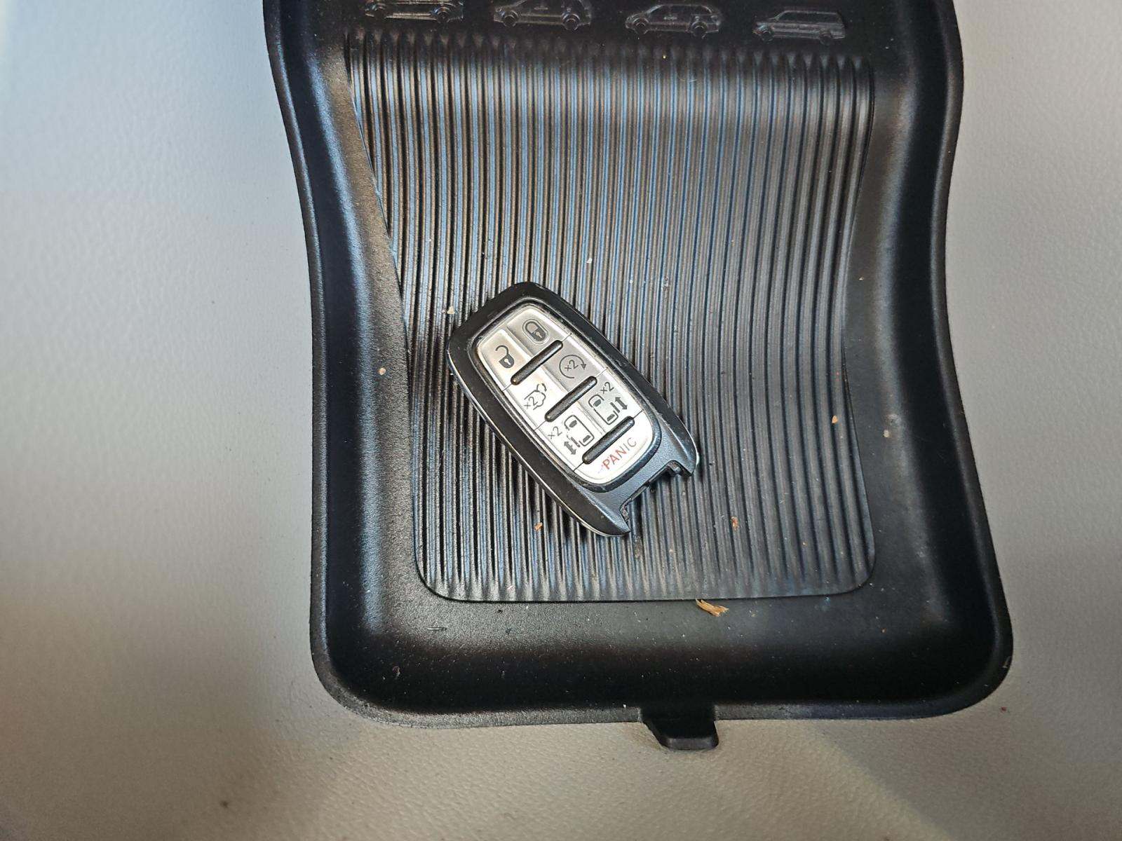 CHRYSLER VOYAGER - 8