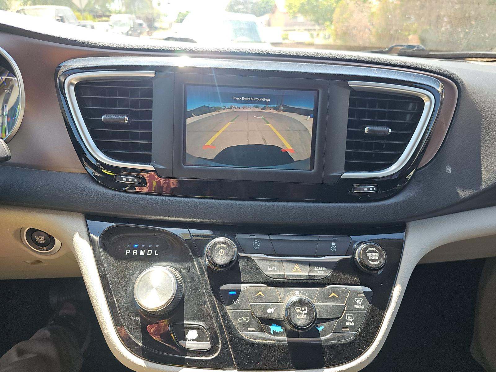 CHRYSLER VOYAGER - 10