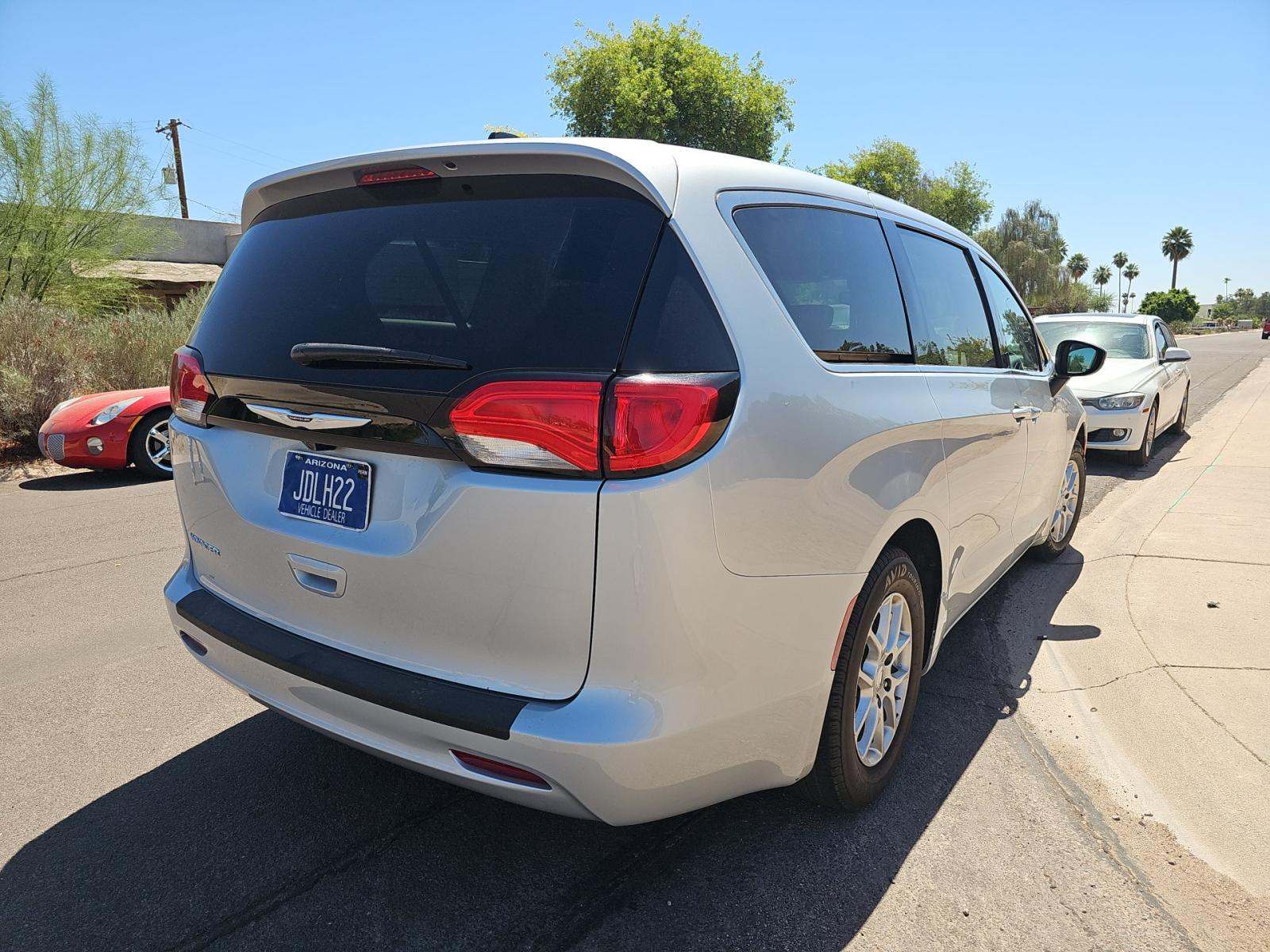 CHRYSLER VOYAGER - 3