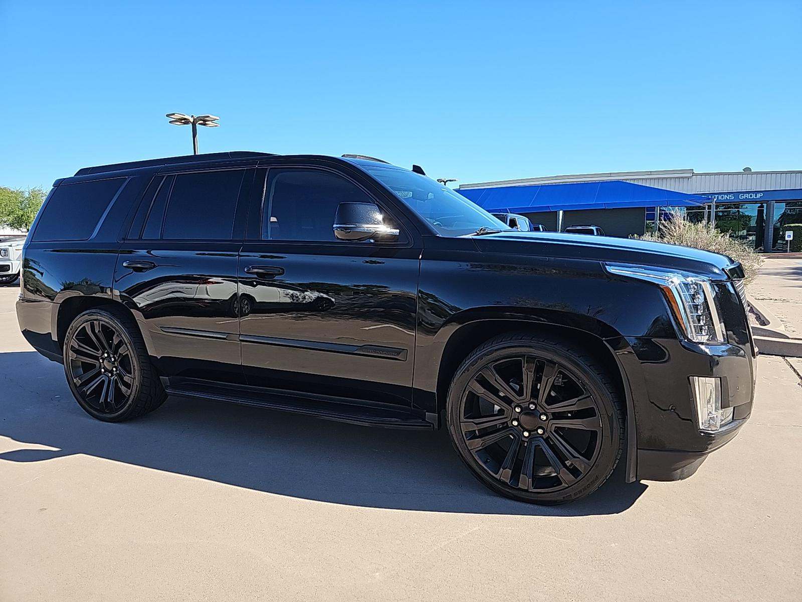 2019 Cadillac Escalade Luxury AWD