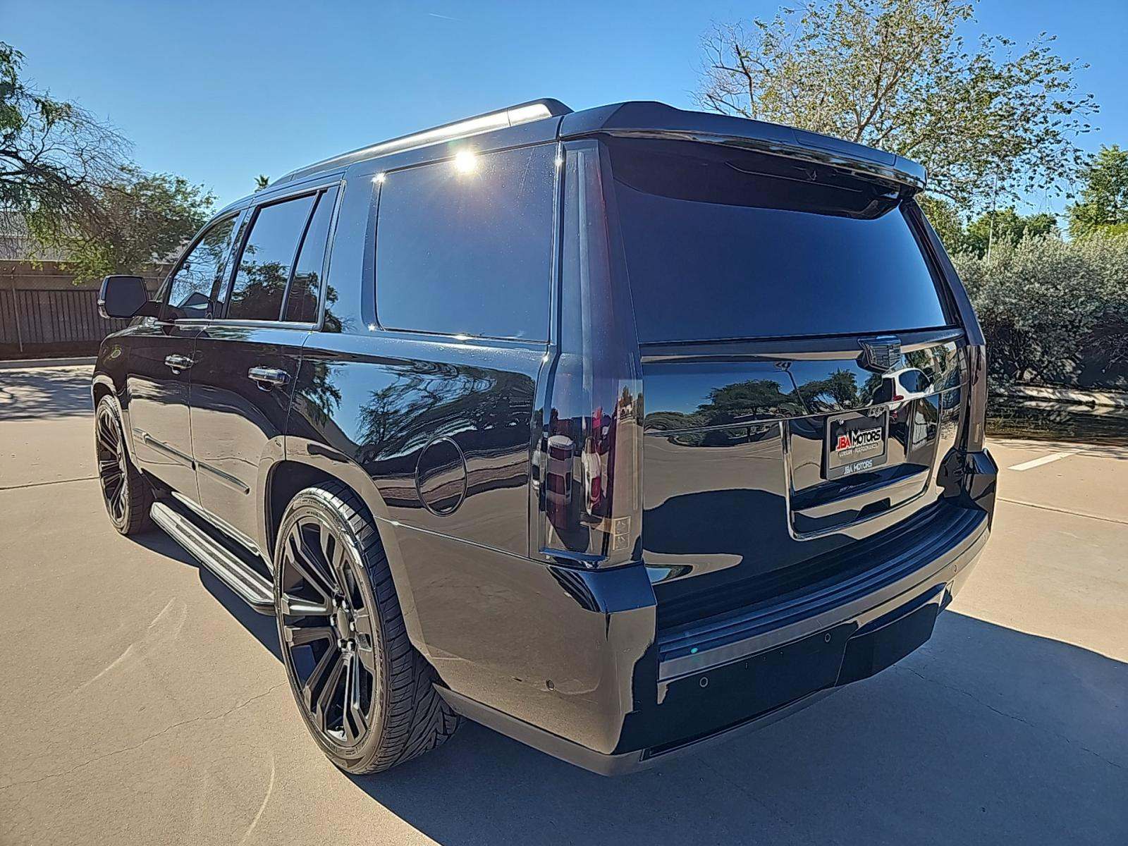 2019 Cadillac Escalade Luxury AWD