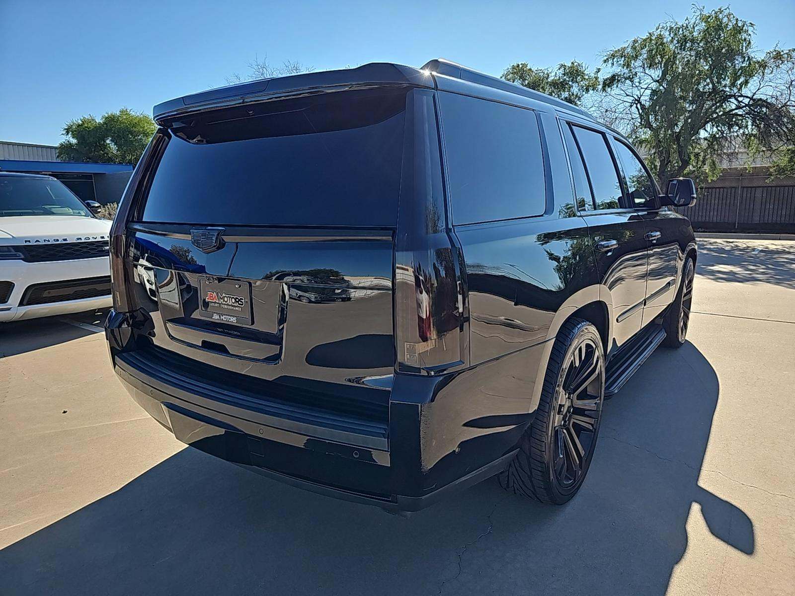 2019 Cadillac Escalade Luxury AWD