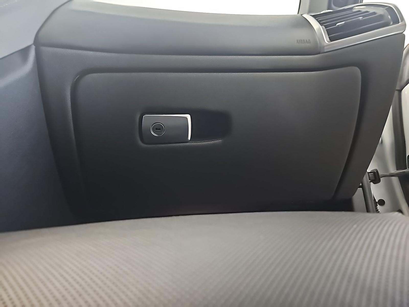 2022 BMW 8 Series 840i RWD