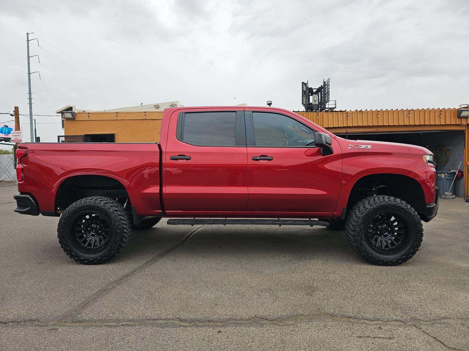 CHEVROLET SILVERADO - 4