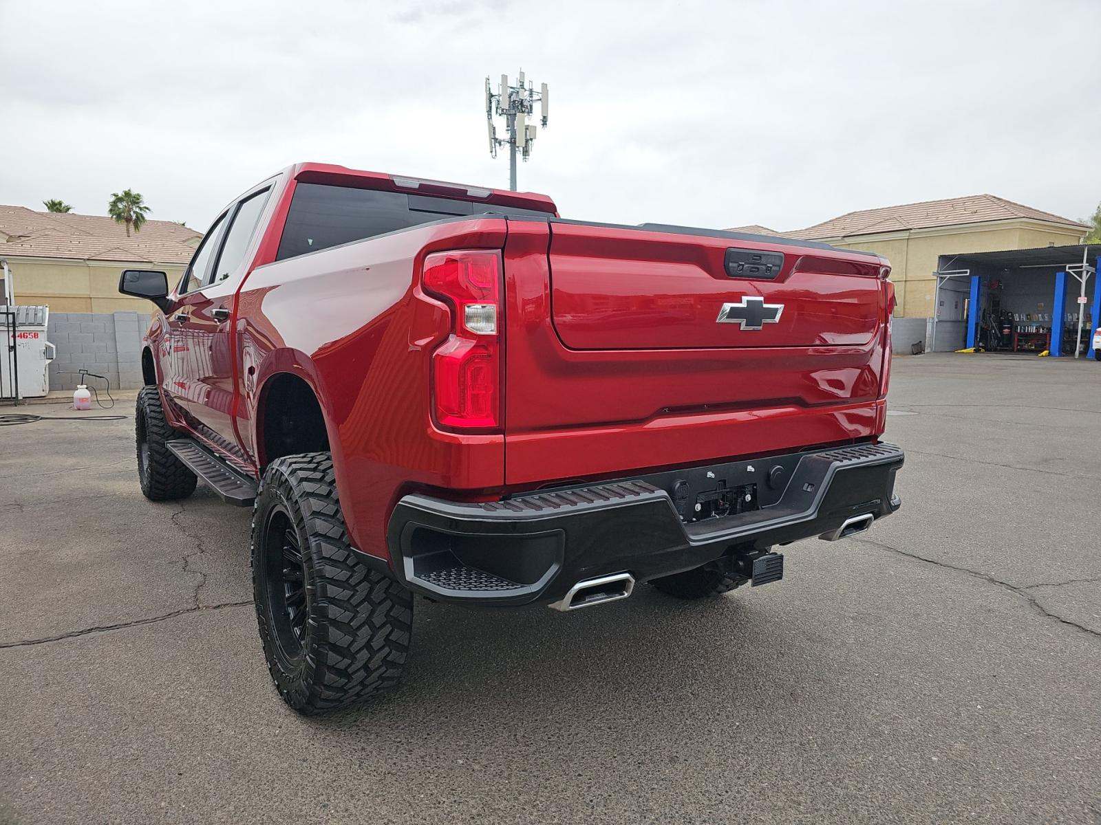 CHEVROLET SILVERADO - 2