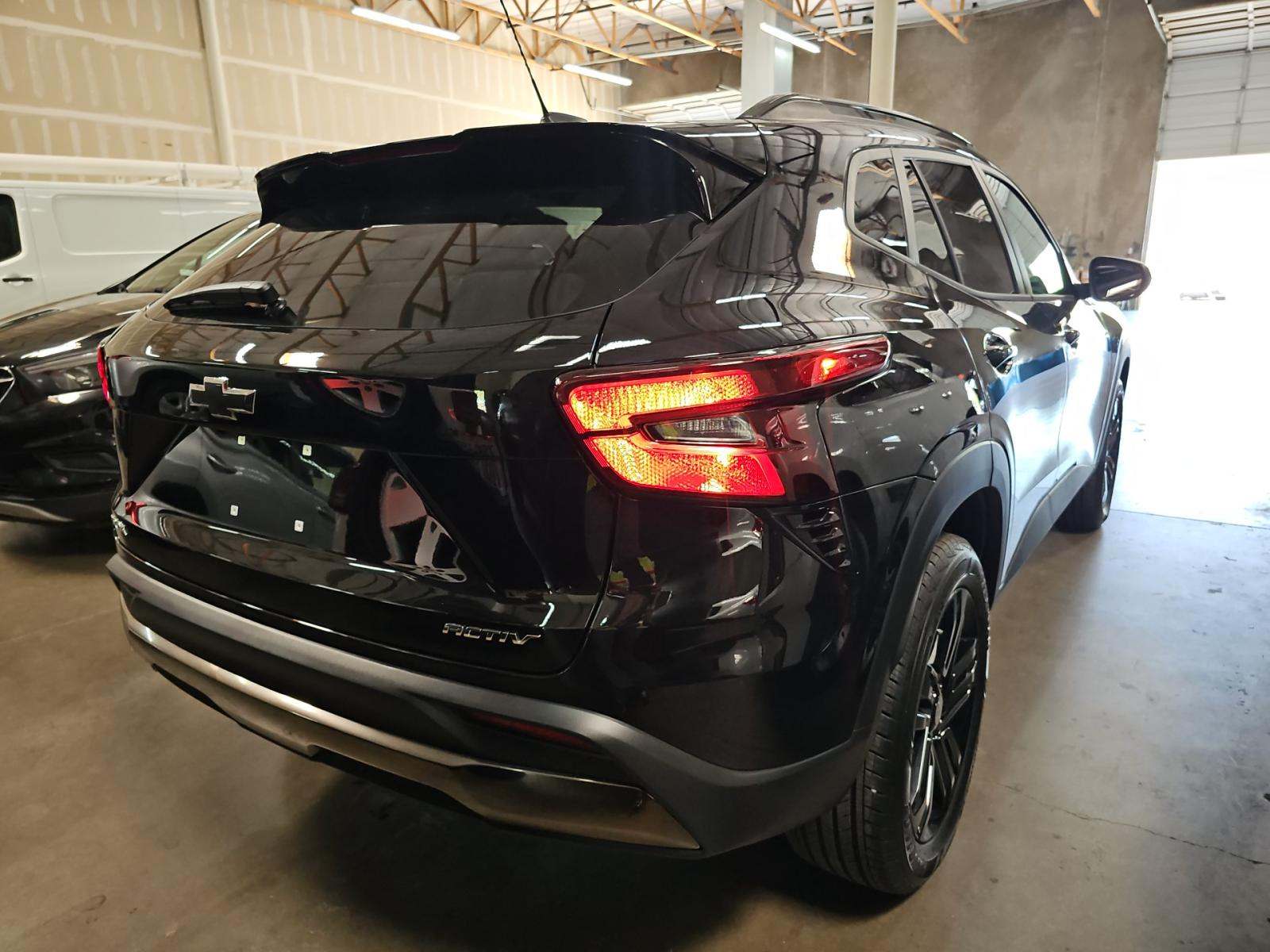 CHEVROLET TRAX - 3
