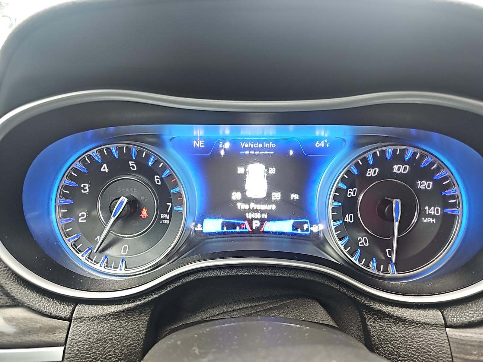 2022 Chrysler 300 Touring RWD