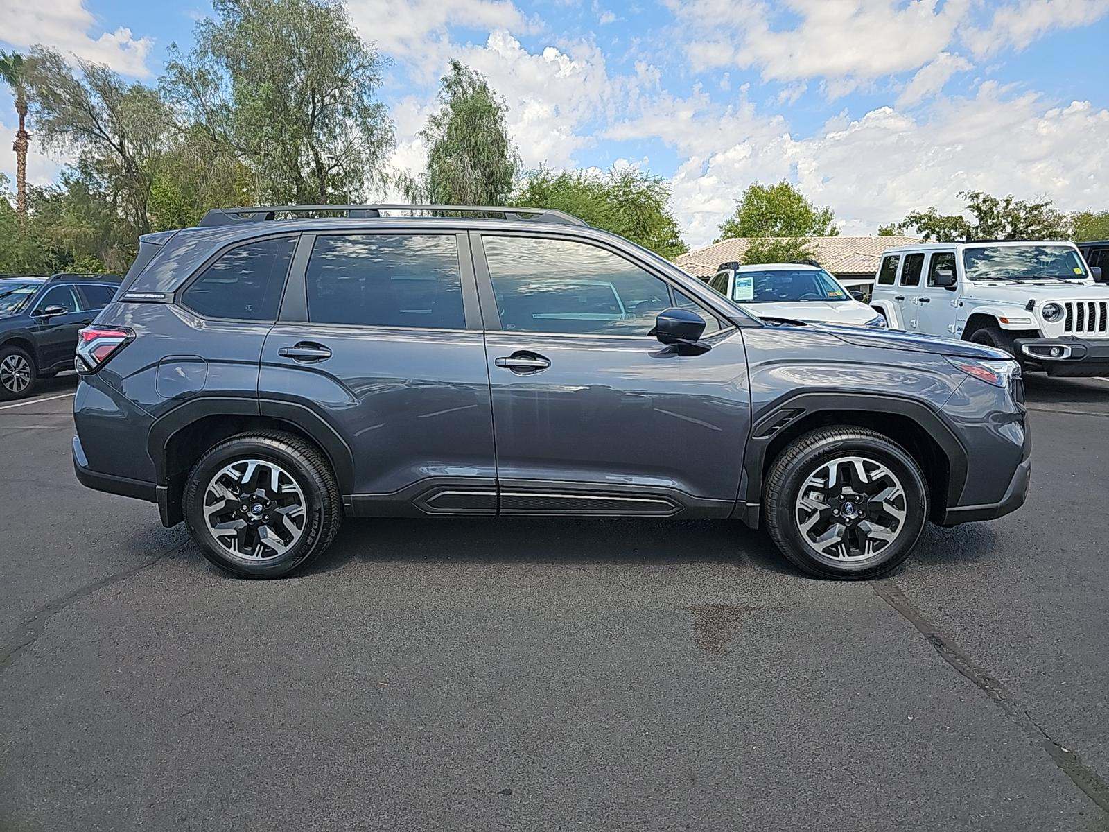 2025 Subaru Forester Base AWD