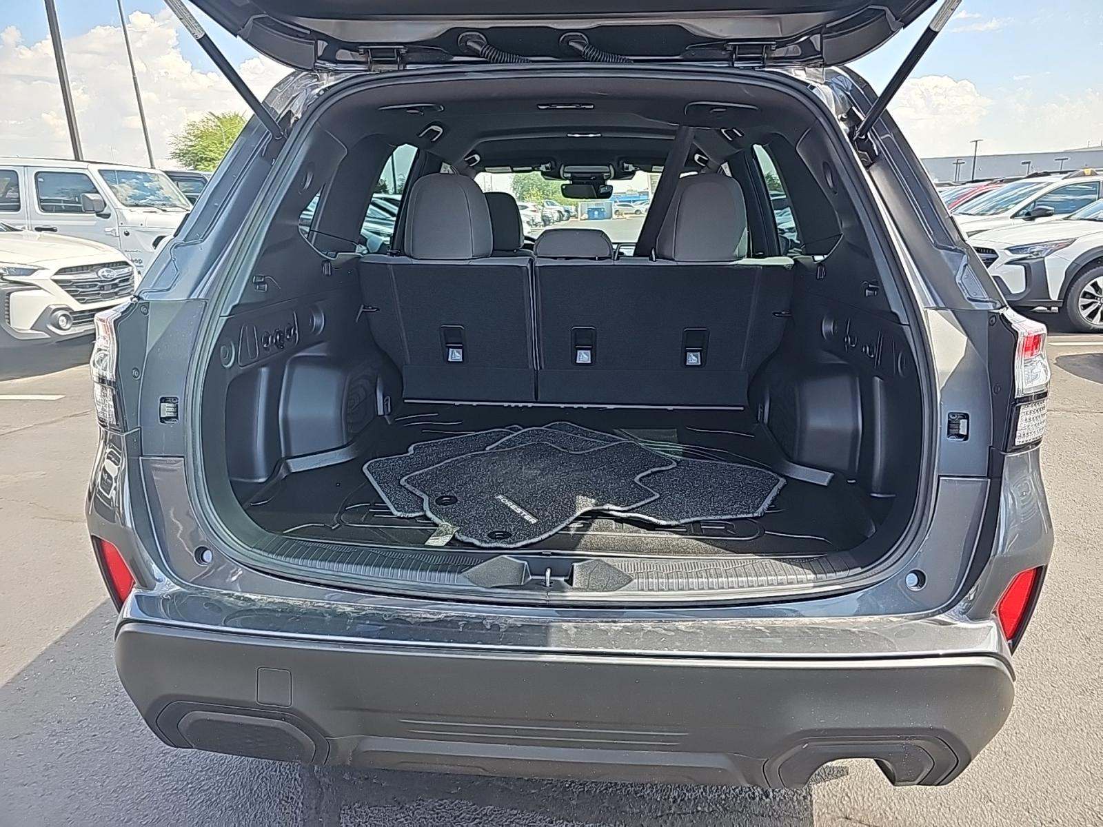 2025 Subaru Forester Base AWD