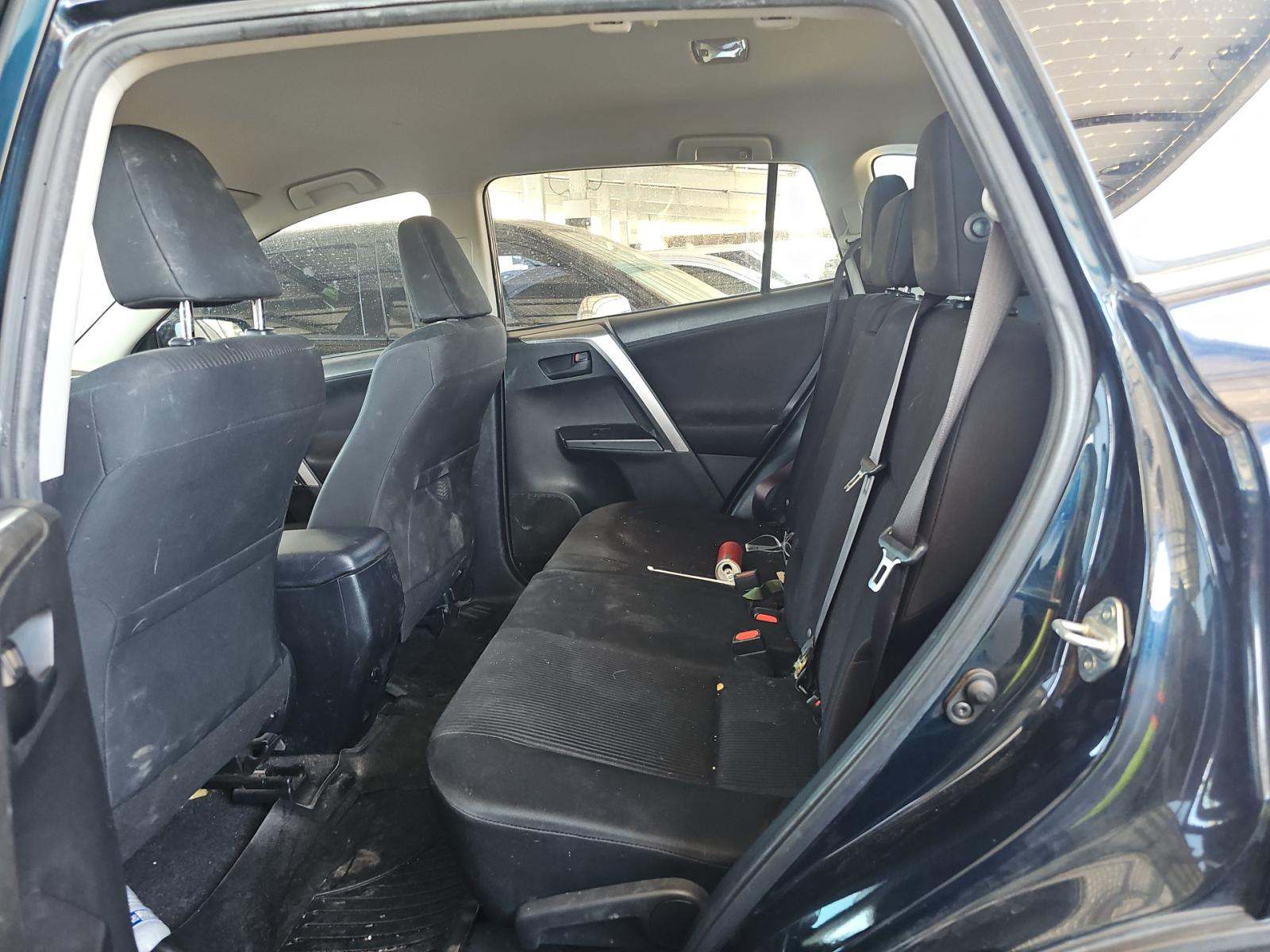 2018 Toyota RAV4 LE FWD