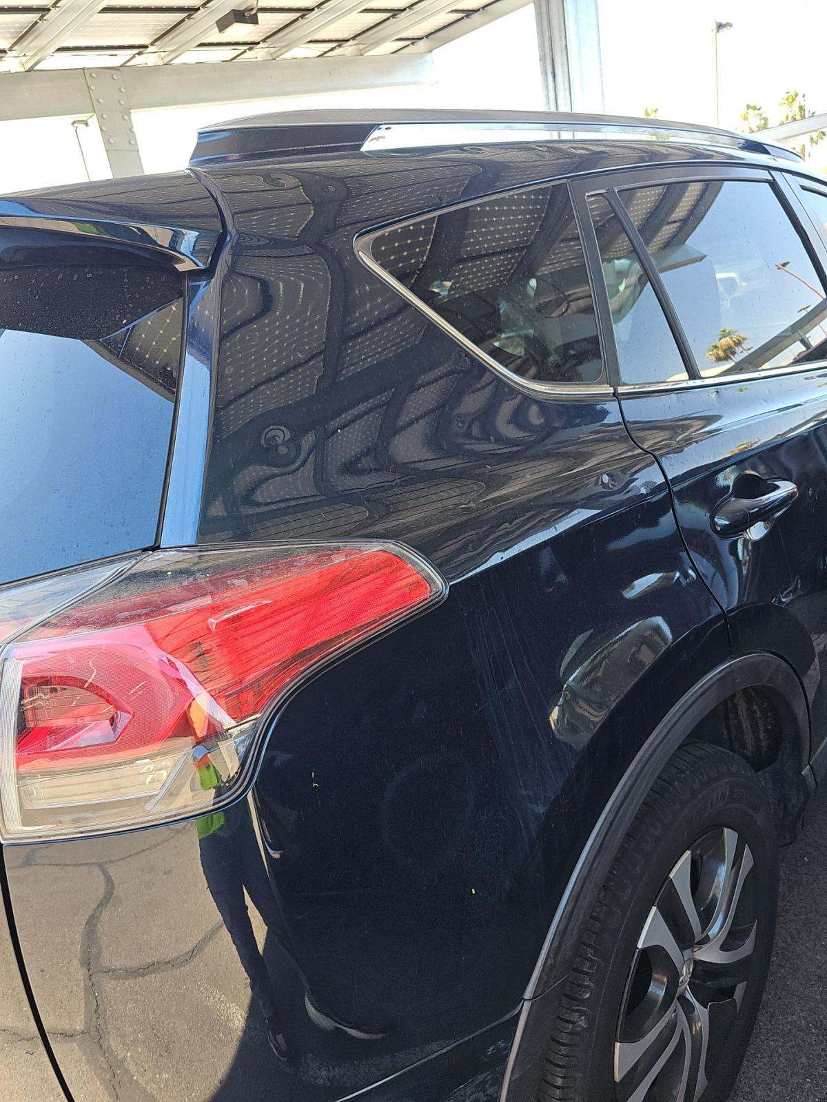 2018 Toyota RAV4 LE FWD