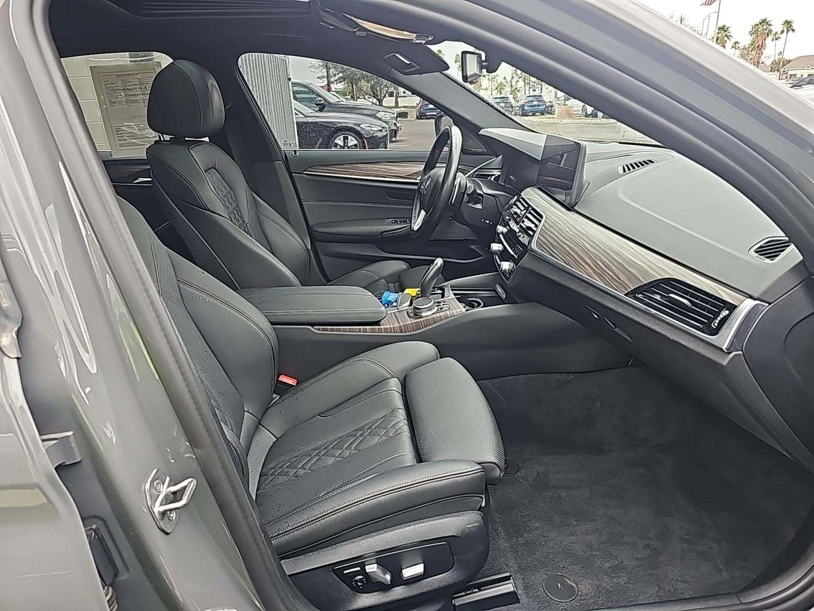 2022 BMW 5 Series 530e RWD