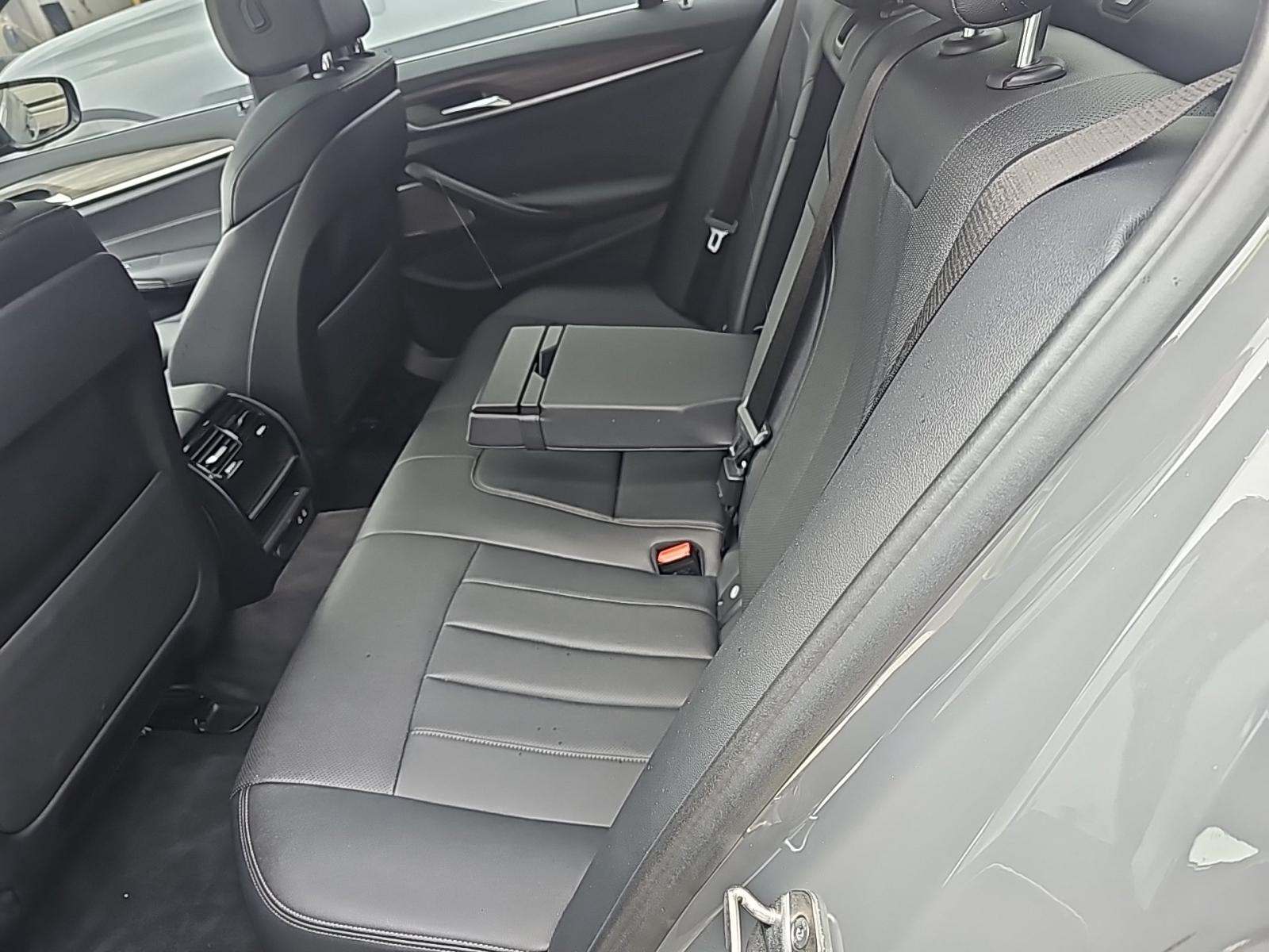 2022 BMW 5 Series 530e RWD