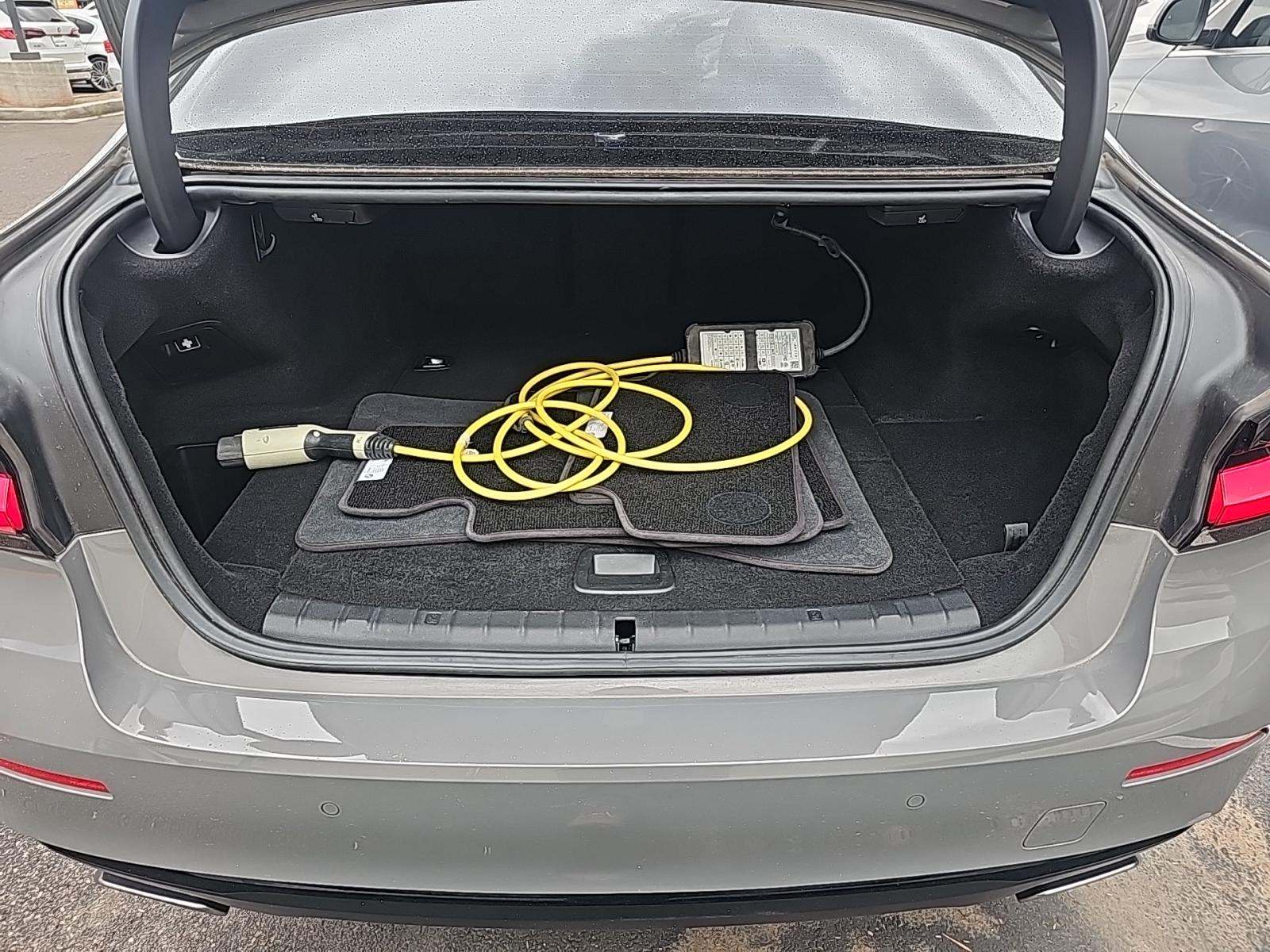 2022 BMW 5 Series 530e RWD