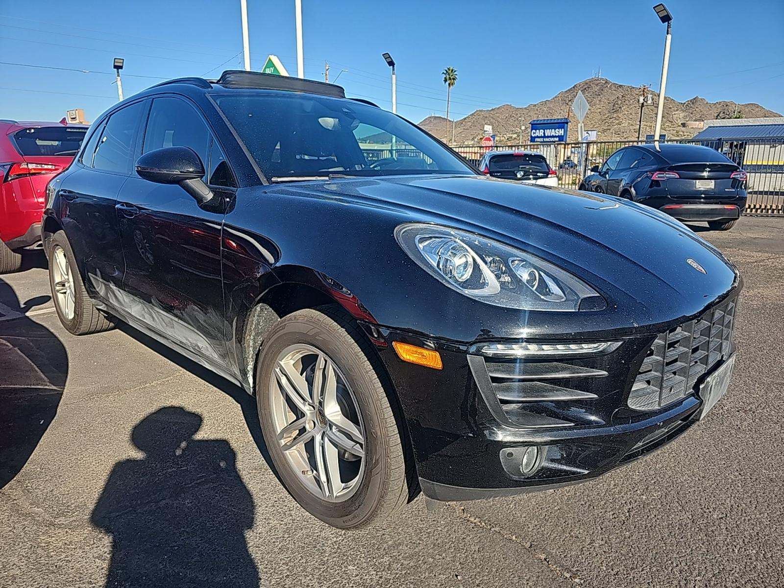 2018 Porsche Macan Base AWD