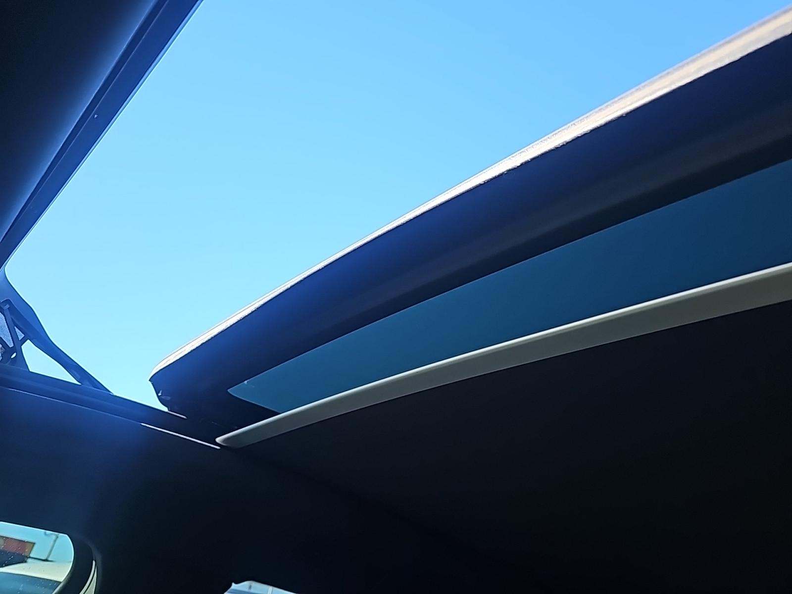 2018 Porsche Macan Base AWD