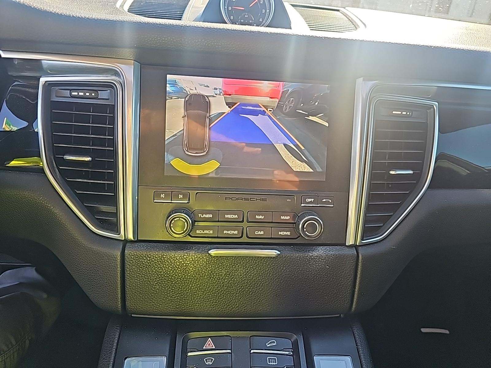 2018 Porsche Macan Base AWD