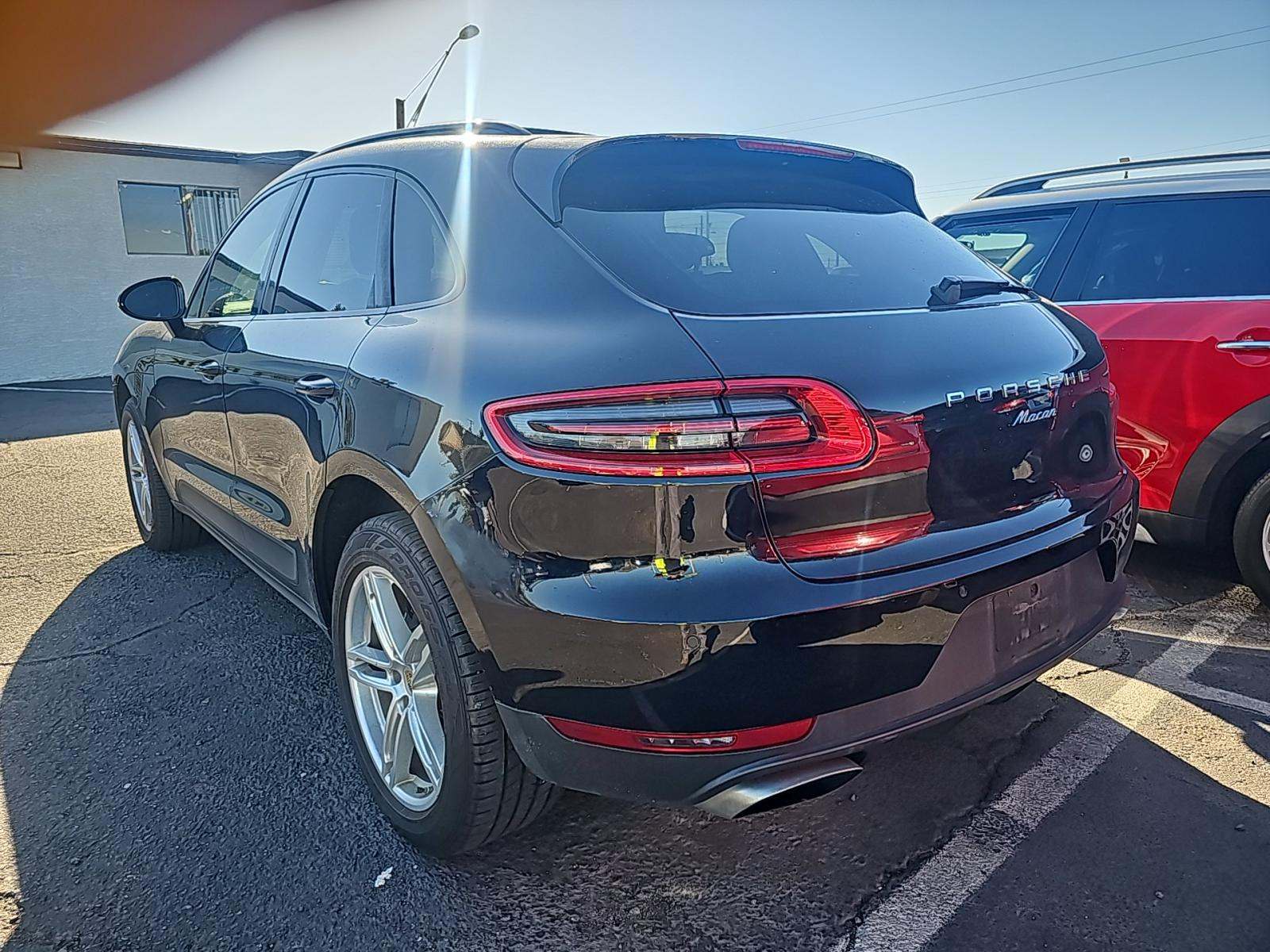 2018 Porsche Macan Base AWD
