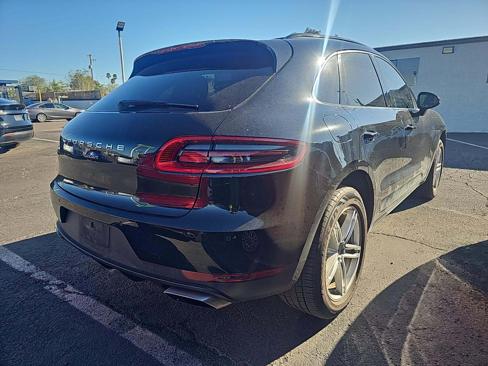 2018 Porsche Macan Base AWD