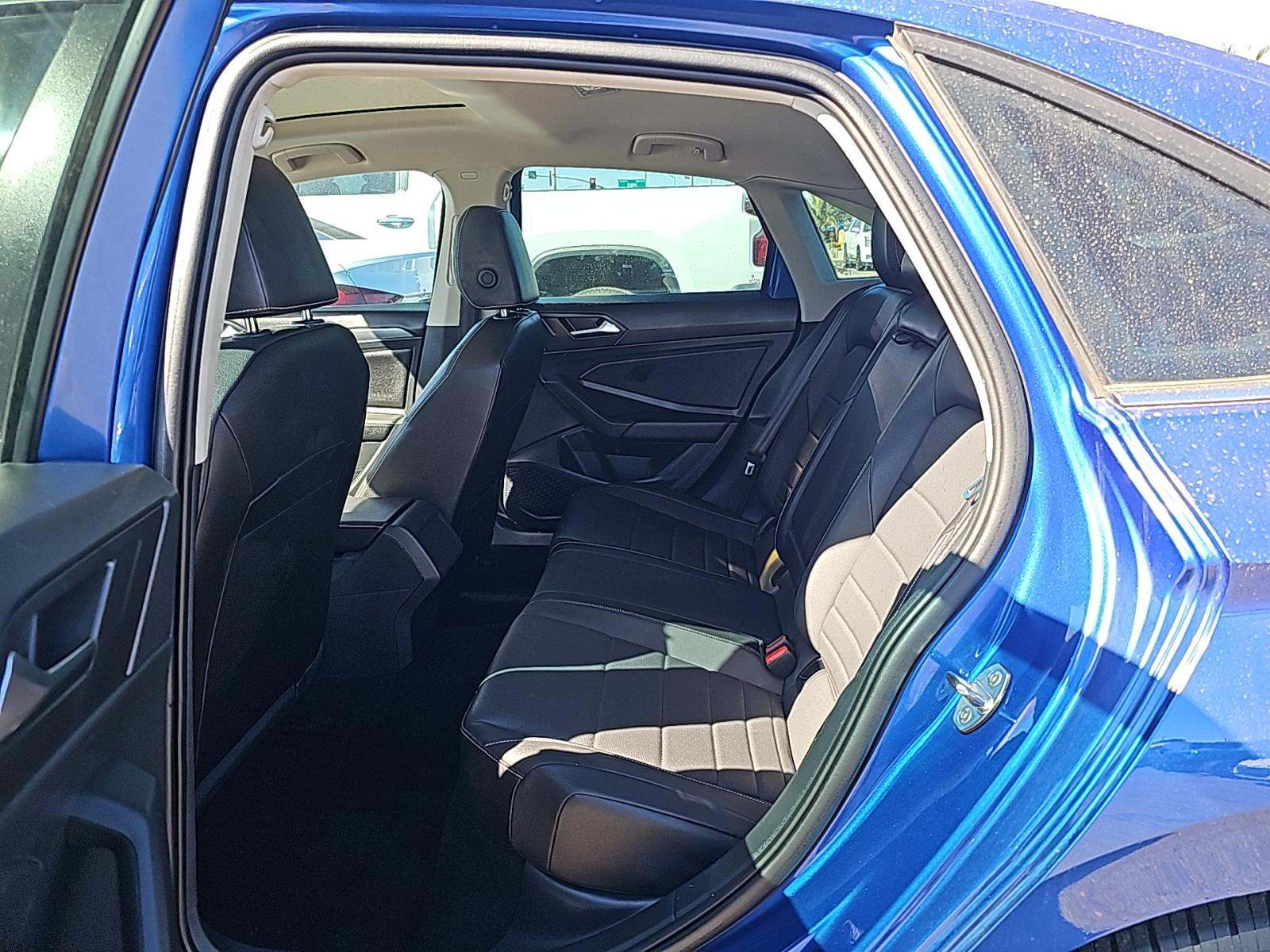 2022 Volkswagen Jetta 1.5T SE FWD