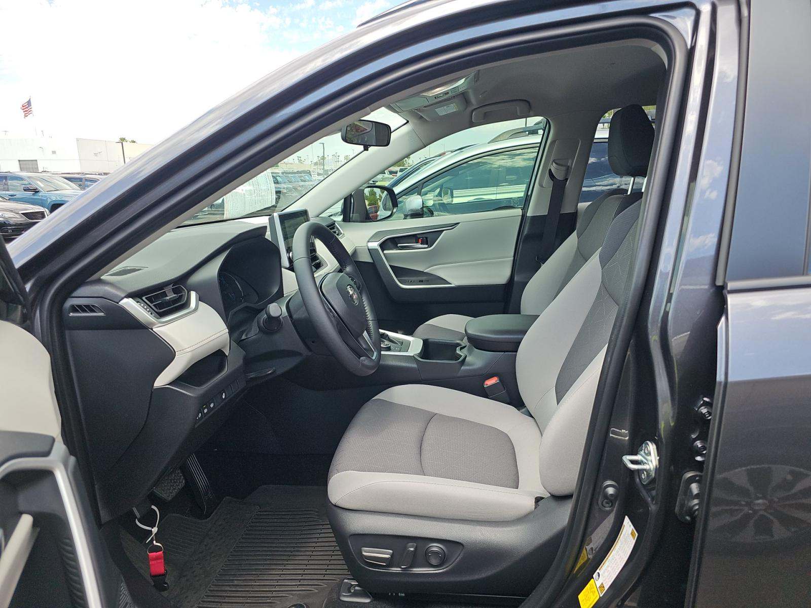2025 Toyota RAV4 Hybrid XLE AWD