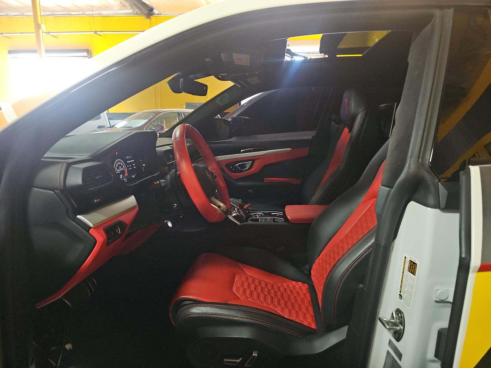 2019 Lamborghini Urus Base AWD