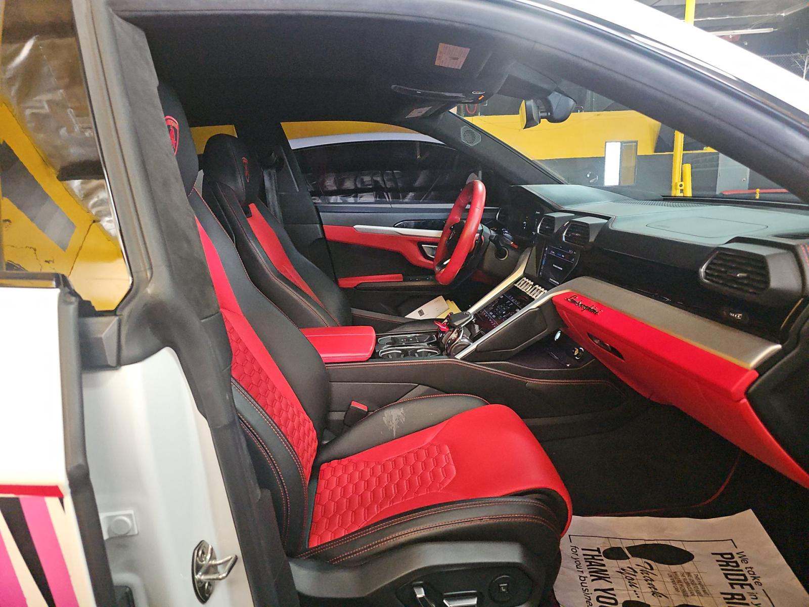 2019 Lamborghini Urus Base AWD