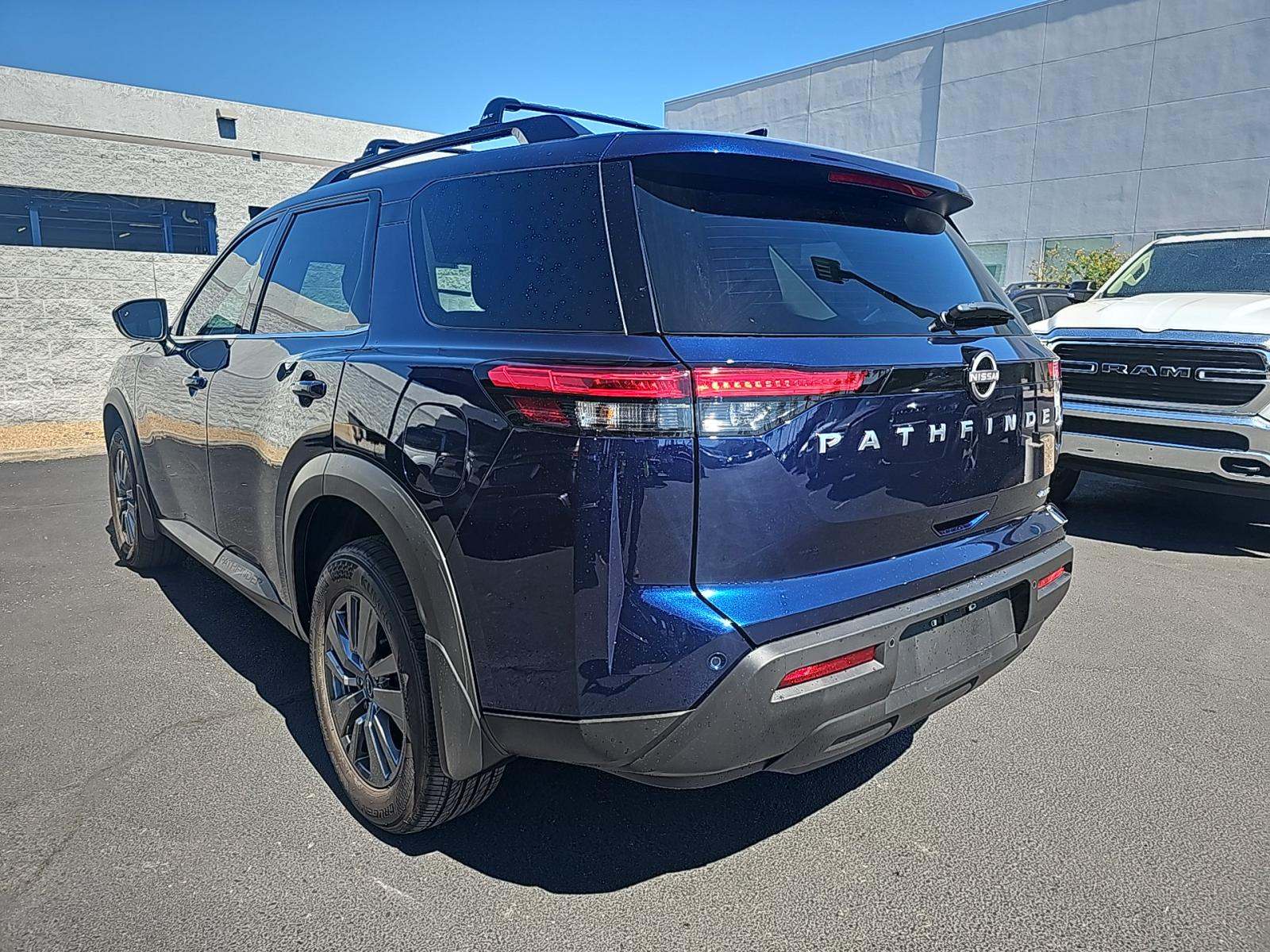 2025 Nissan Pathfinder SV AWD