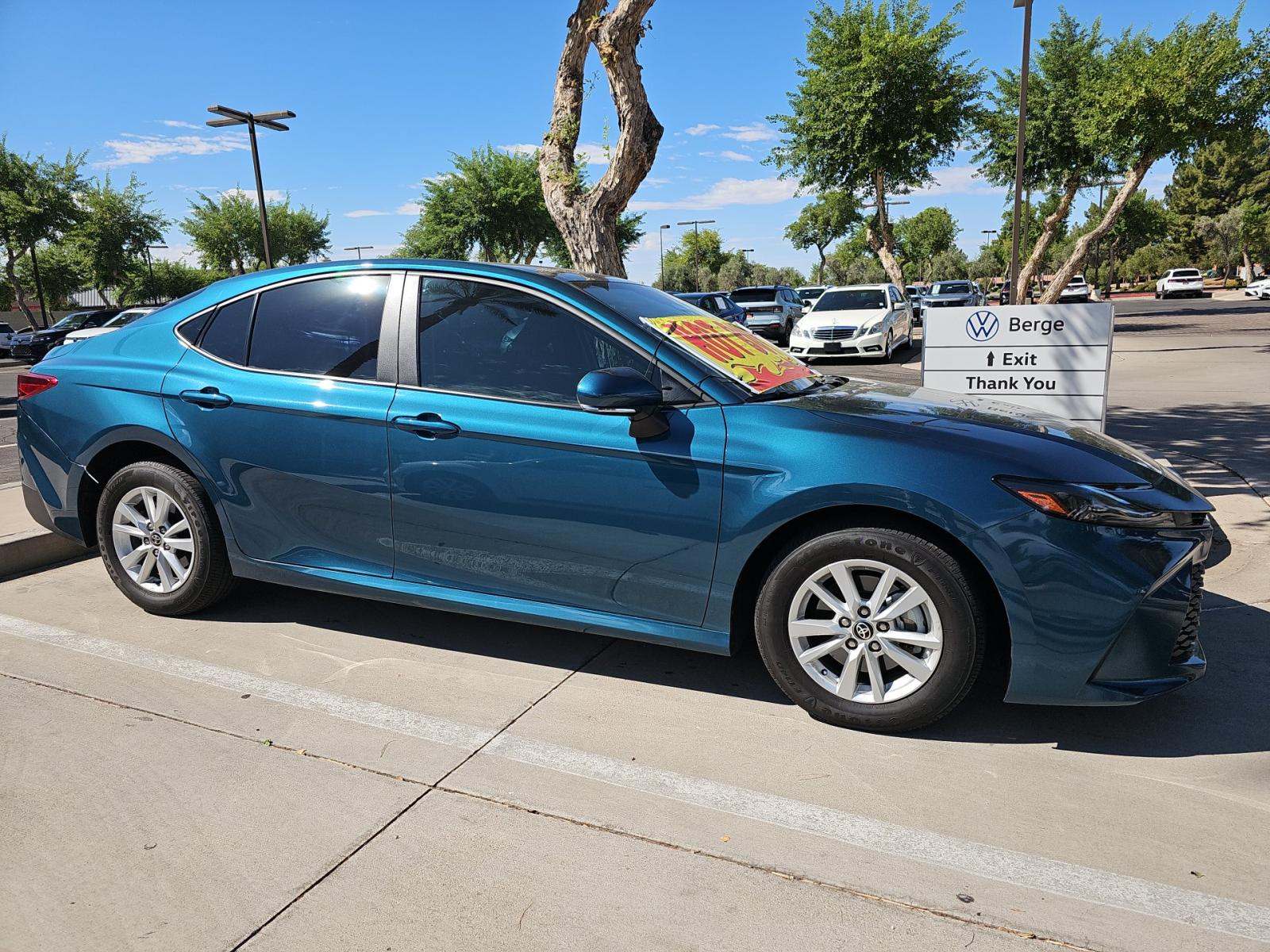 2025 Toyota Camry LE AWD