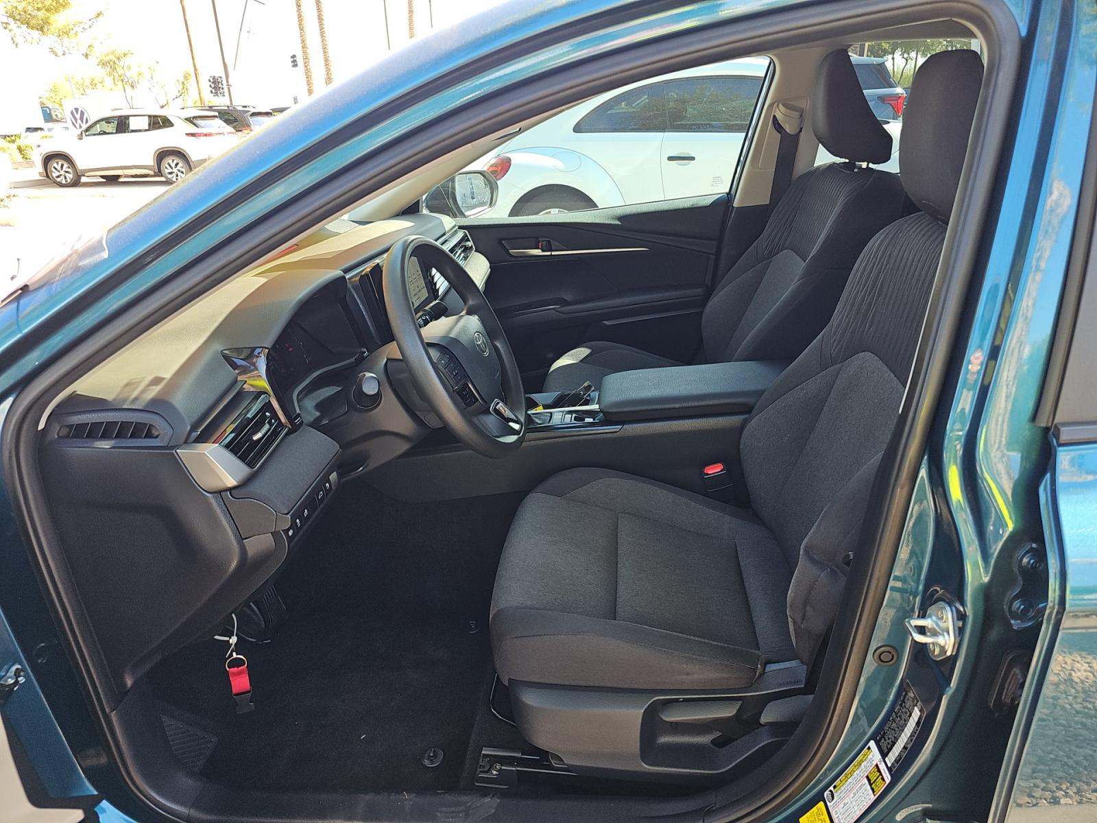 2025 Toyota Camry LE AWD